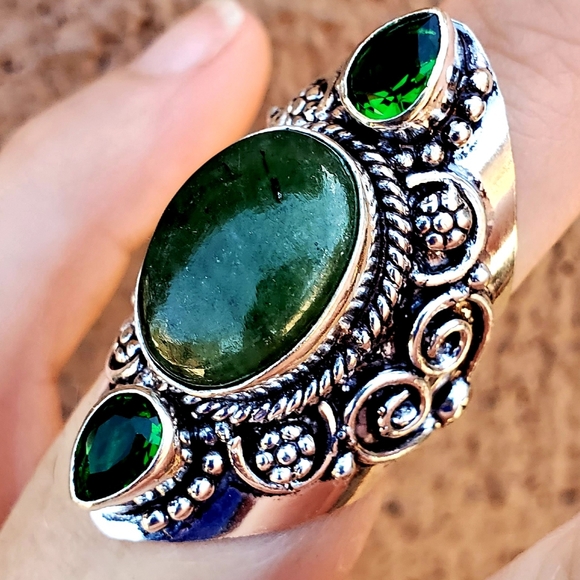 New Green Serpentine & Chrome Diopside Silver Statement Ring. - Picture 5 of 13